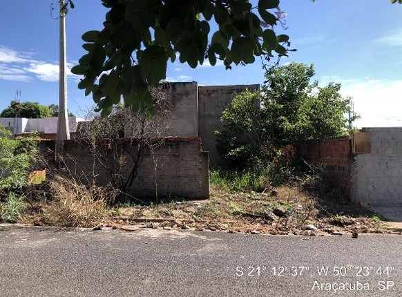 Terreno em leilão em Aracatuba