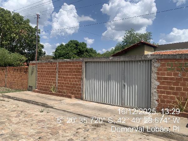 Casa em leilão em Demerval Lobao