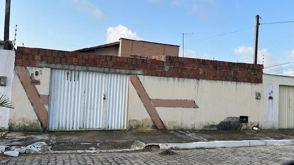 Casa em leilão em Extremoz