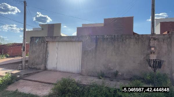 Casa em leilão em Altos