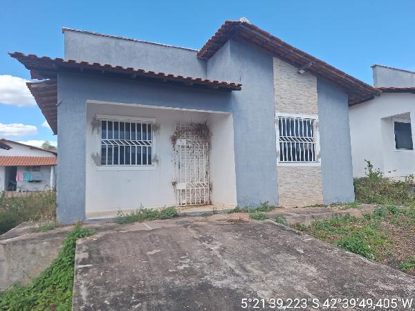 Casa em leilão em Demerval Lobao