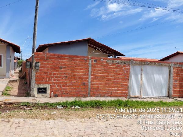 Casa em leilão em Demerval Lobao