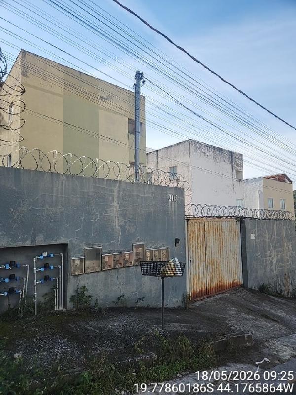 Apartamento em leilão em Esmeraldas