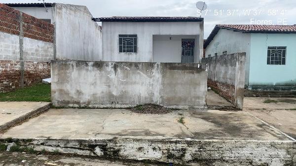 Casa em leilão em Flores