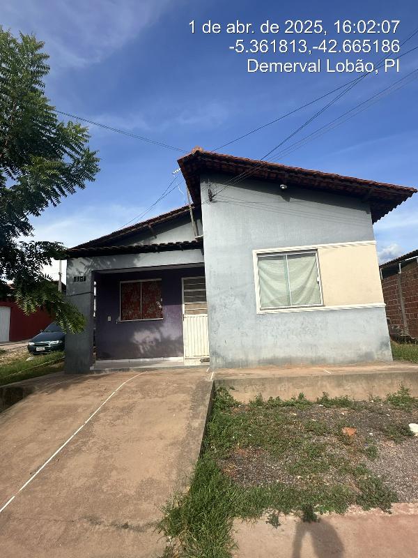Casa em leilão em Demerval Lobao