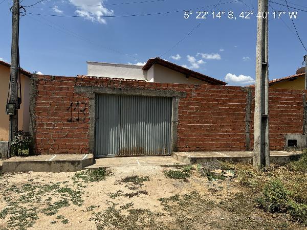 Casa em leilão em Demerval Lobao