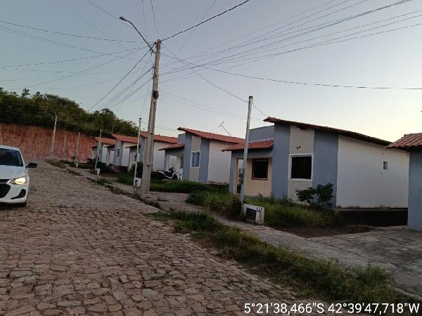 Casa em leilão em Demerval Lobao