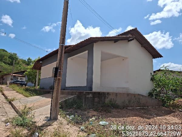 Casa em leilão em Demerval Lobao