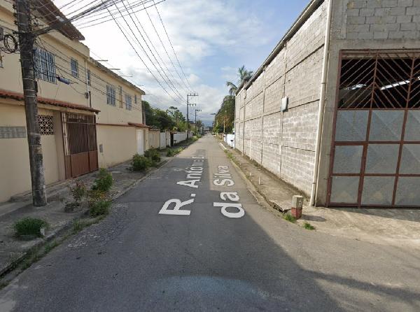 Casa em leilão em Itaguai