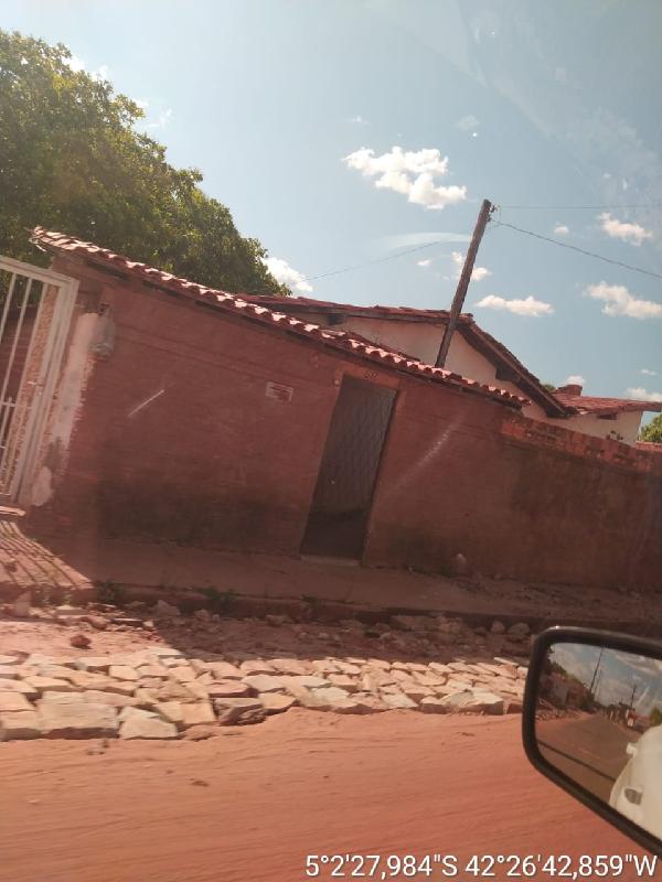 Casa em leilão em Altos
