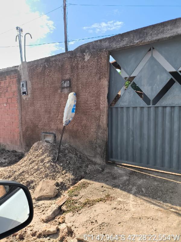 Casa em leilão em Altos
