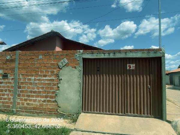 Casa em leilão em Demerval Lobao