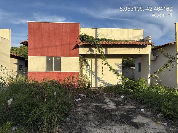Casa em leilão em Altos
