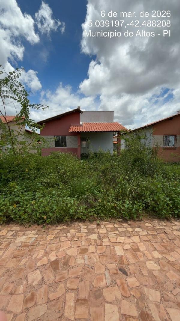 Casa em leilão em Altos
