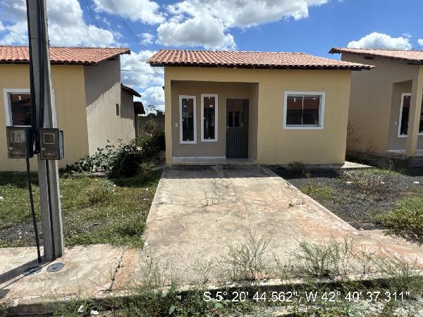 Casa em leilão em Demerval Lobao