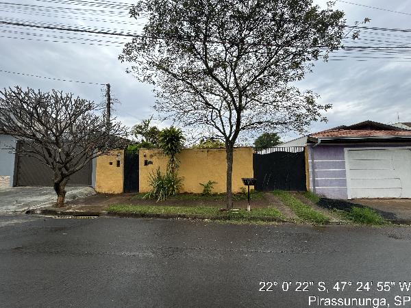 Casa em leilão em Pirassununga