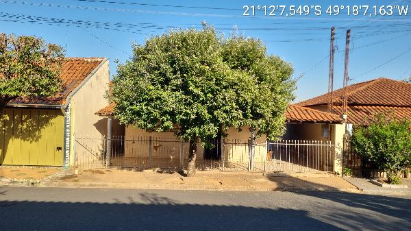 Casa em leilão em Urupes
