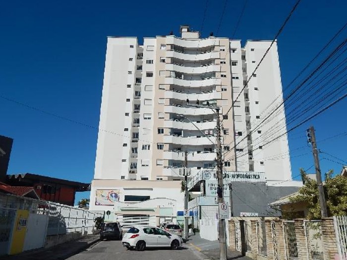 Apartamento em leilão em Sao Jose