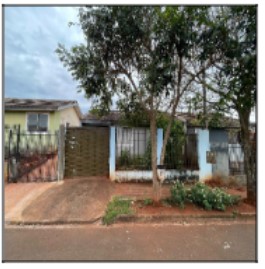 Casa em leilão em Floresta