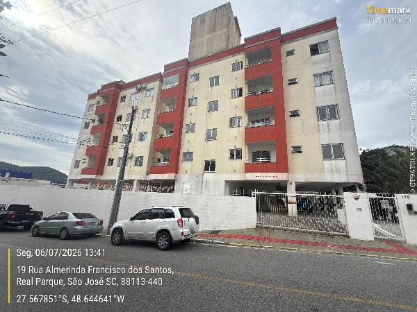 Apartamento em leilão em Sao Jose