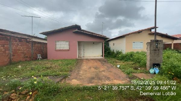 Casa em leilão em Demerval Lobao