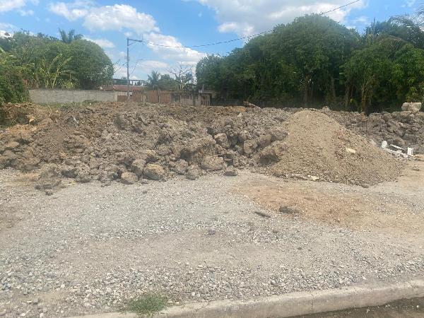 Imóvel comercial em leilão em Queimados