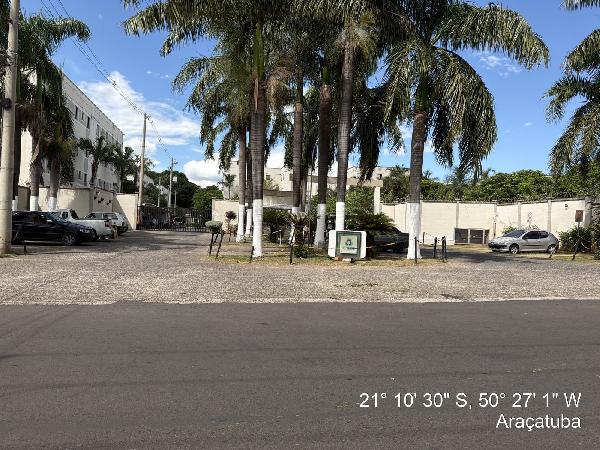 Apartamento em leilão em Aracatuba