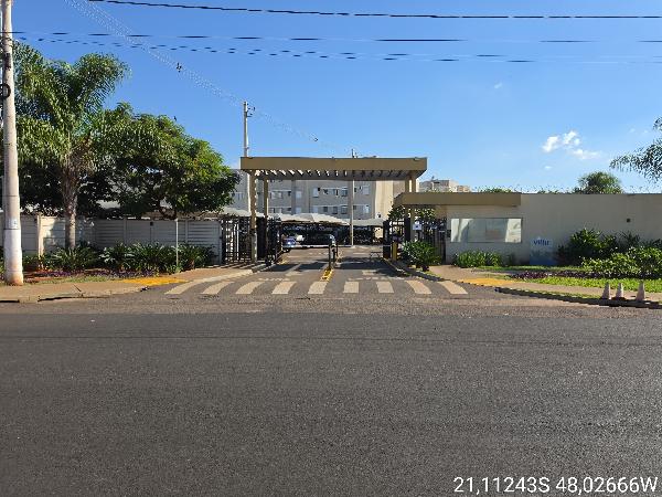 Apartamento em leilão em Sertaozinho