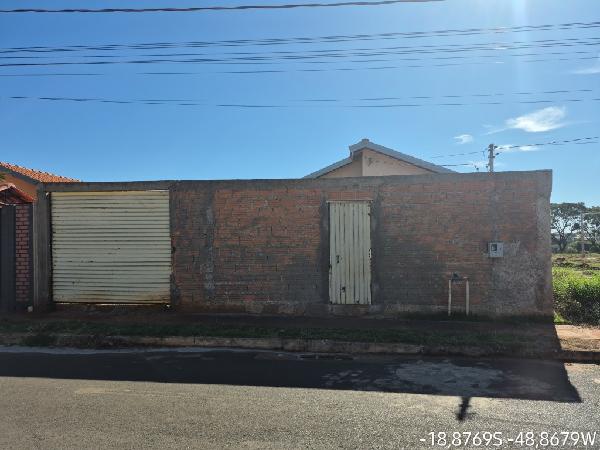 Casa em leilão em Monte Alegre De Minas