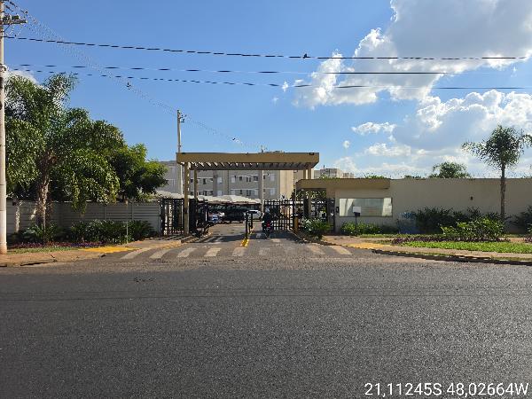 Apartamento em leilão em Sertaozinho