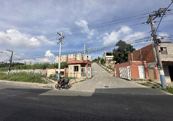 Apartamento em leilão em Belford Roxo