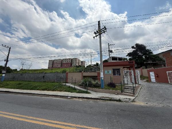 Apartamento em leilão em Belford Roxo