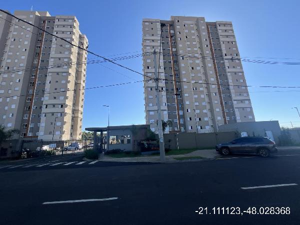 Apartamento em leilão em Sertaozinho