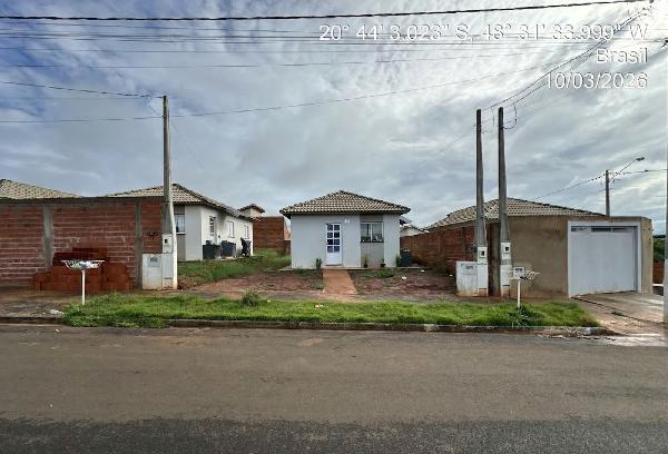 Casa em leilão em Colina